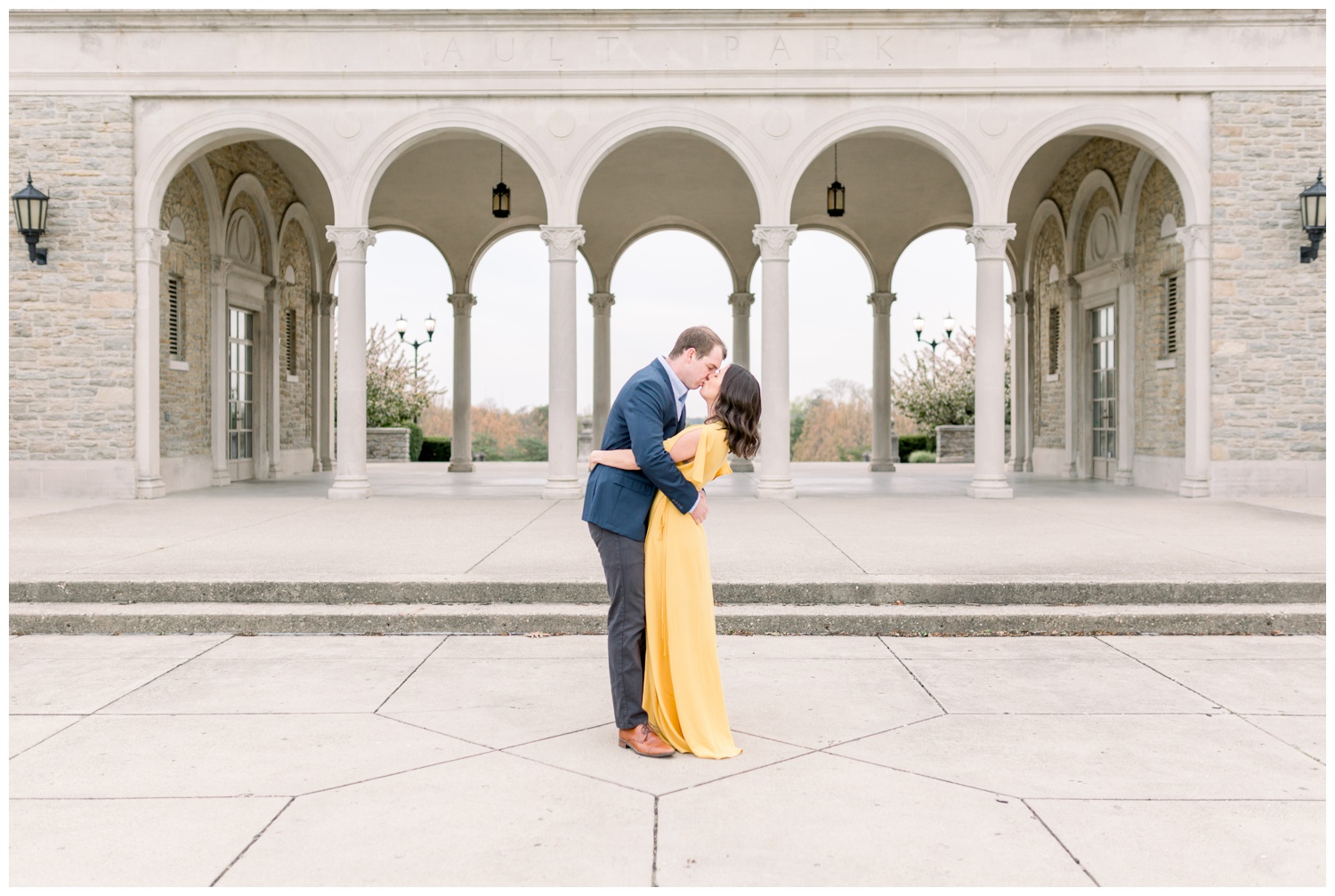 Ault Park Engagement Session - What to Wear for Engagement Pictures
