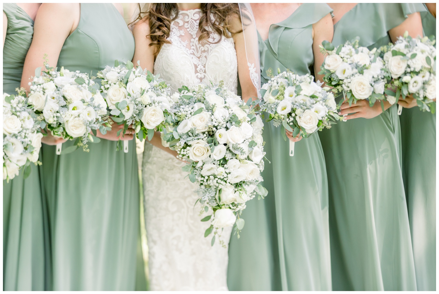 Swan Floral Bouquets - Lexington Kentucky Wedding Photographers